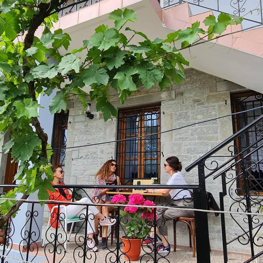 Përmet Garden Guest House מראה חיצוני תמונה