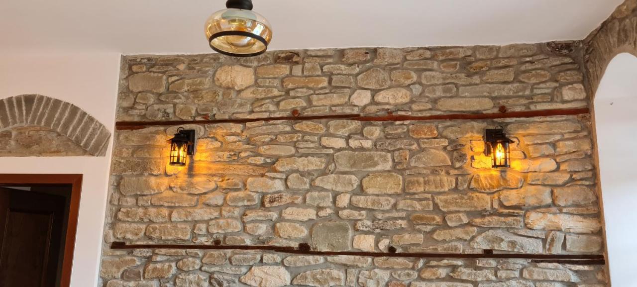 Përmet Garden Guest House מראה חיצוני תמונה