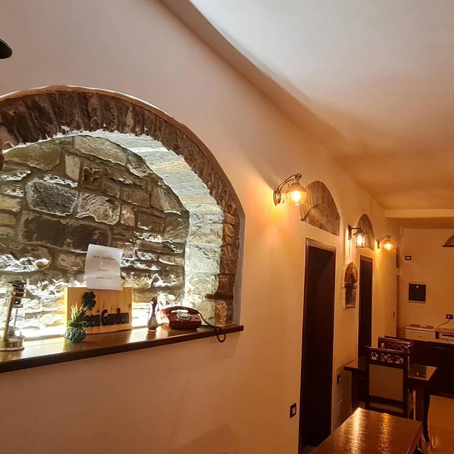 Përmet Garden Guest House מראה חיצוני תמונה