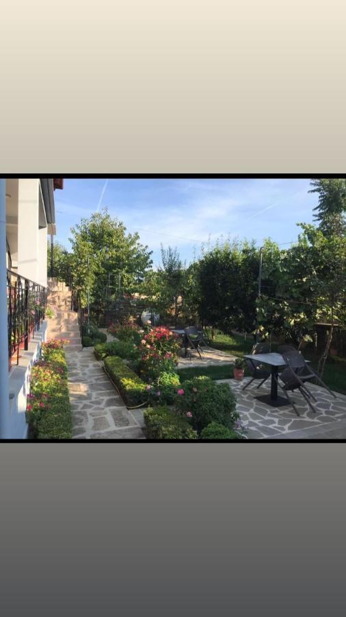 Përmet Garden Guest House מראה חיצוני תמונה