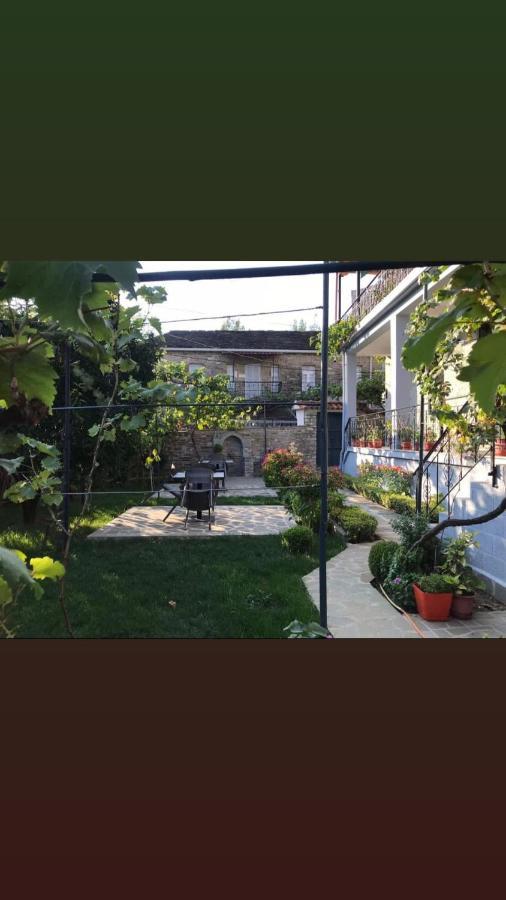 Përmet Garden Guest House מראה חיצוני תמונה