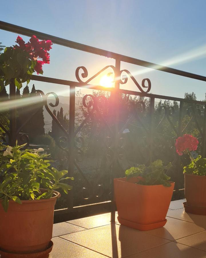 Përmet Garden Guest House מראה חיצוני תמונה