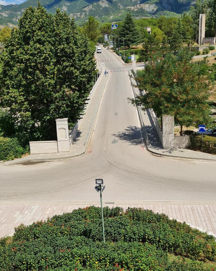 Përmet Garden Guest House מראה חיצוני תמונה