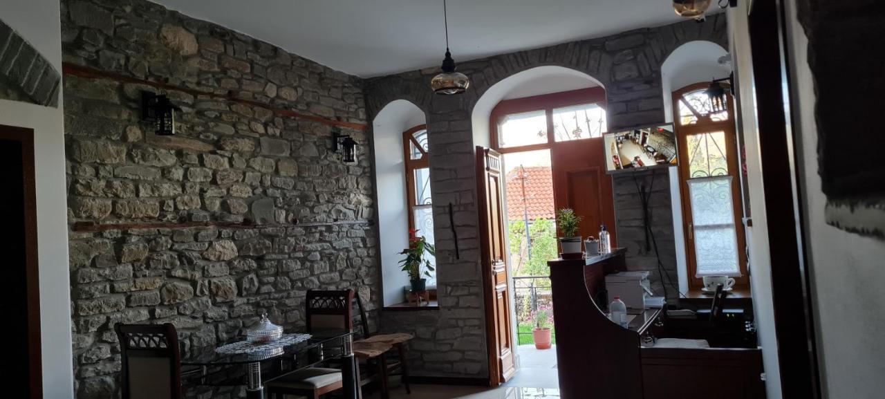 Përmet Garden Guest House מראה חיצוני תמונה