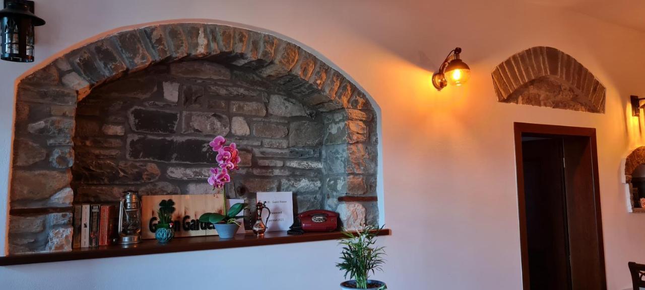 Përmet Garden Guest House מראה חיצוני תמונה