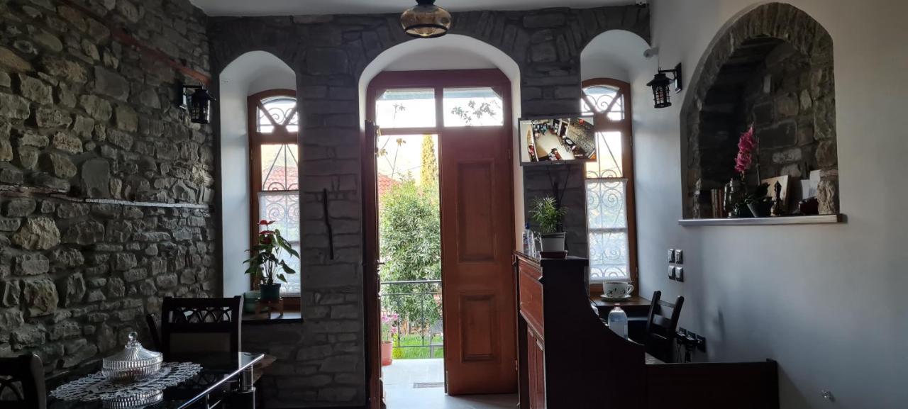 Përmet Garden Guest House מראה חיצוני תמונה