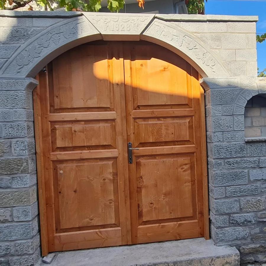 Përmet Garden Guest House מראה חיצוני תמונה