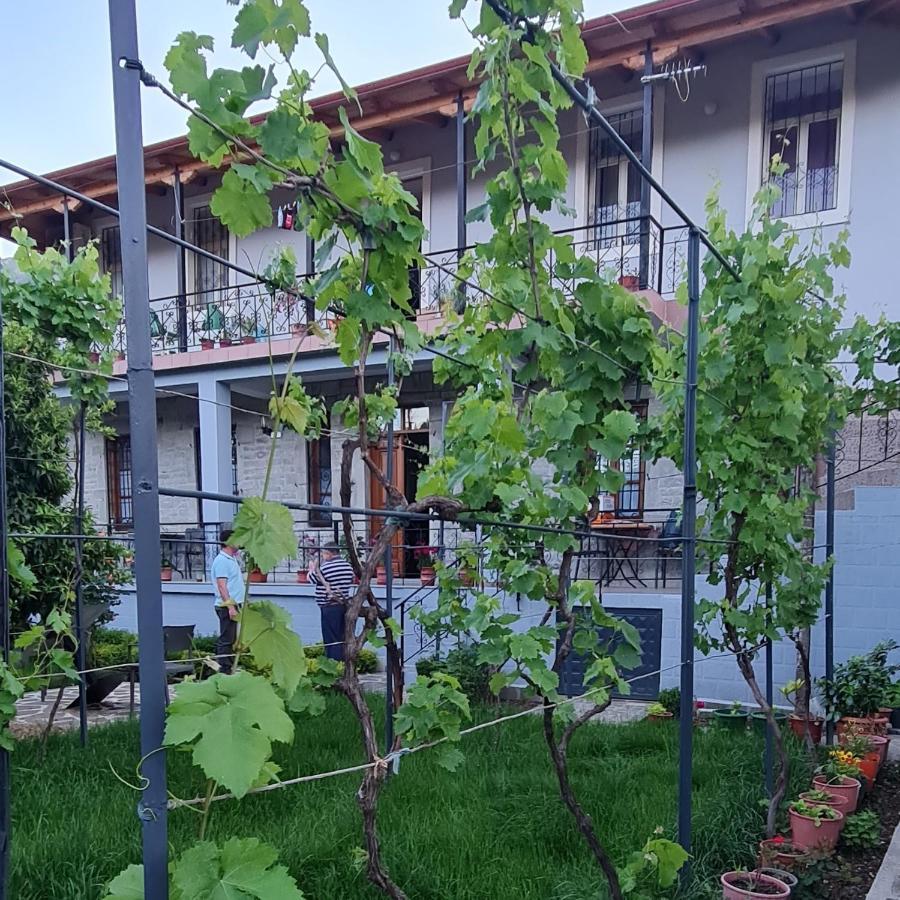 Përmet Garden Guest House מראה חיצוני תמונה